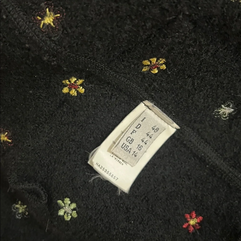 Moschino embroidered Suit. Sz 14. Italy - Picture 5 of 17